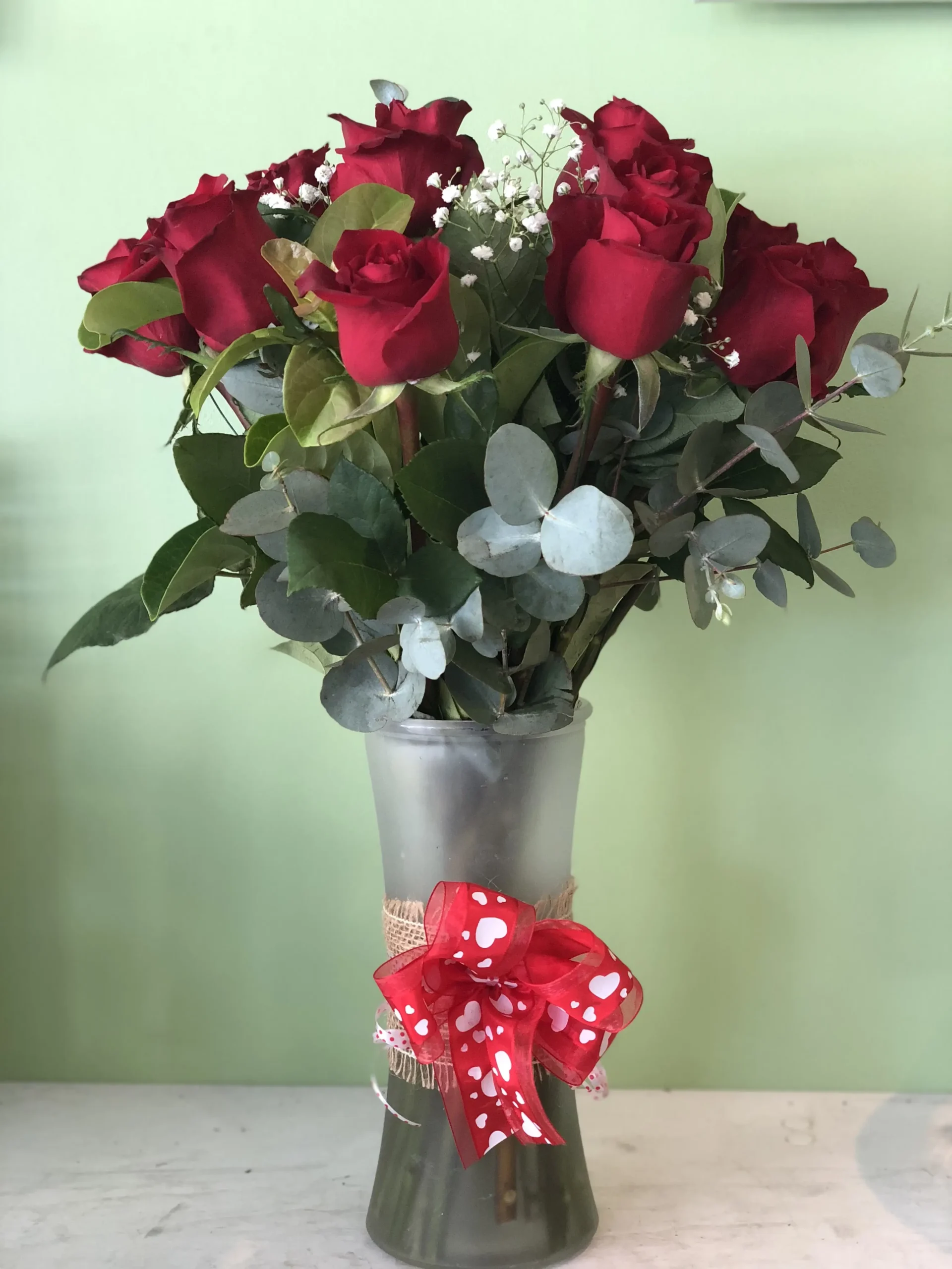 1 Dozen Red Roses In Vase